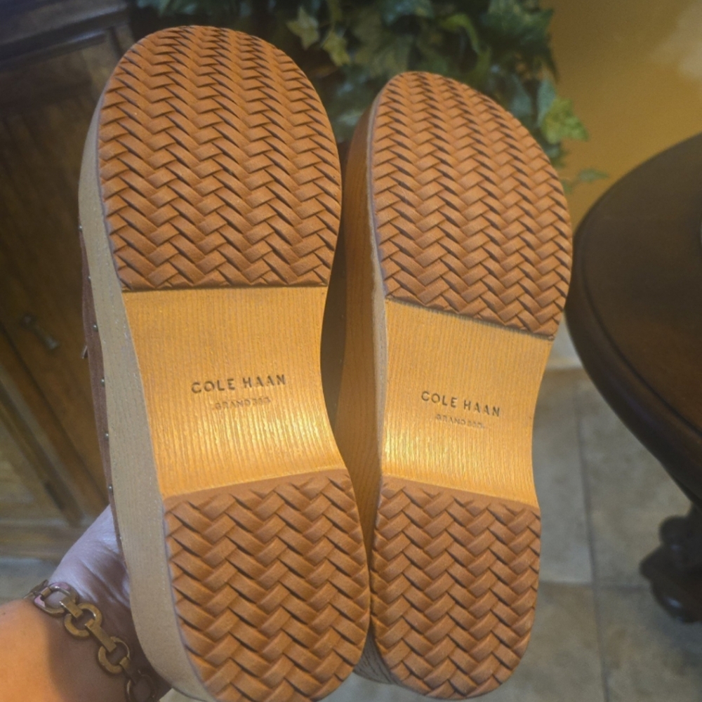 NEW! Cole Haan Brown Suede Mules with Bow Detail 7.5 PRICE IS FIRM - Picture 6 of 8